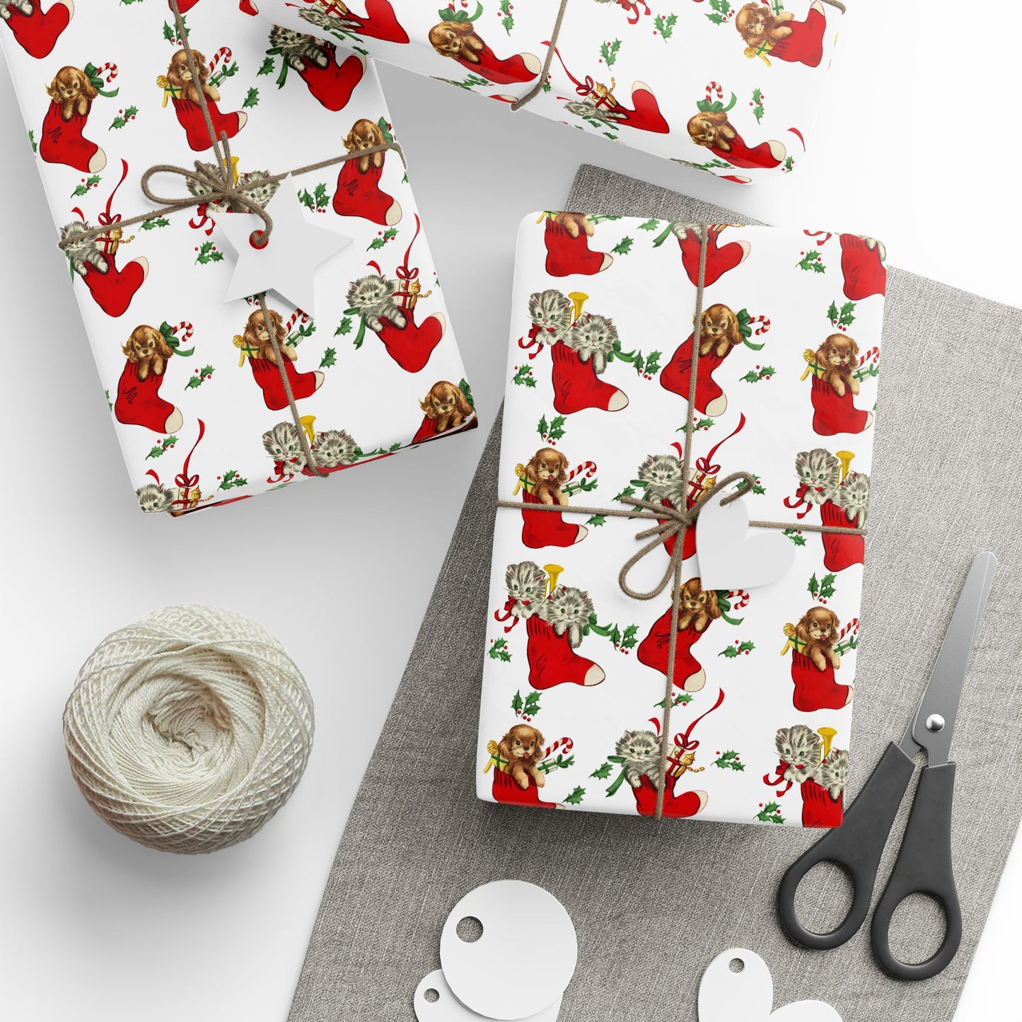 Wrapping Papers - Retro Puppy and Kitten Christmas stockings