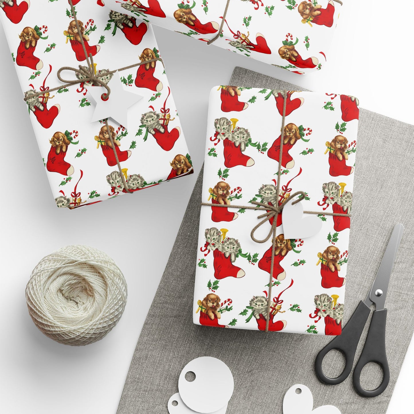 Wrapping Papers - Retro Puppy and Kitten Christmas stockings